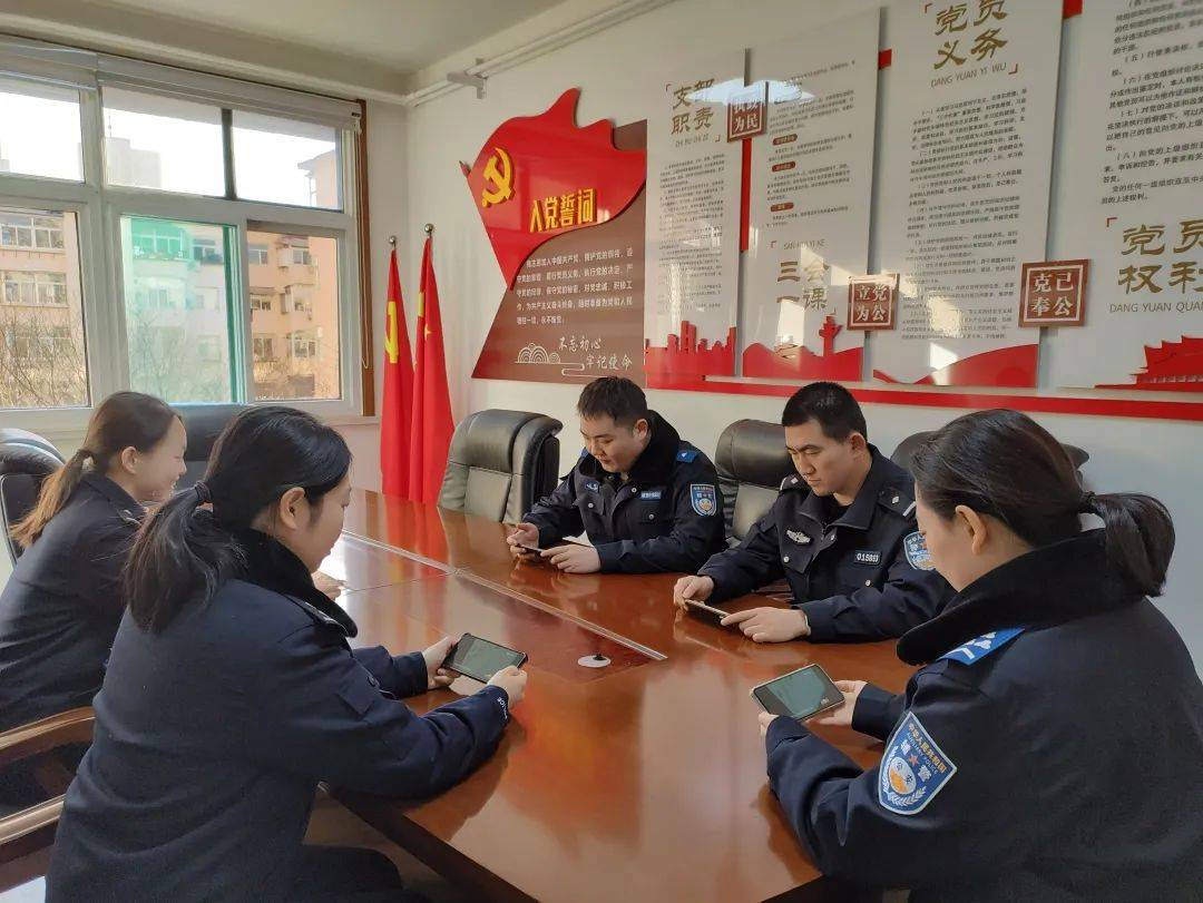 【致敬最美的你】观看《闪亮的名字——2024“最美基层民警”发布仪式》，太原公安被“点燃”！