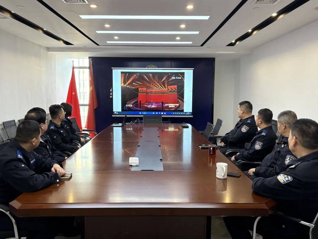 【致敬最美的你】观看《闪亮的名字——2024“最美基层民警”发布仪式》，太原公安被“点燃”！